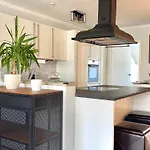 Modernes Designer Apartment Mit Balkon 5 Min Zum Oktoberfest & City